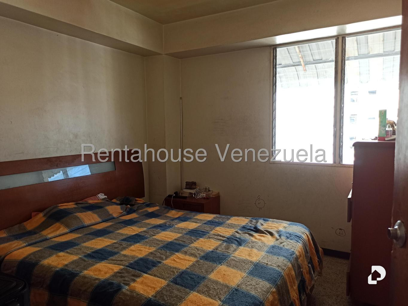 Apartamento en Parroquia Santa Rosalía, Caracas – 11