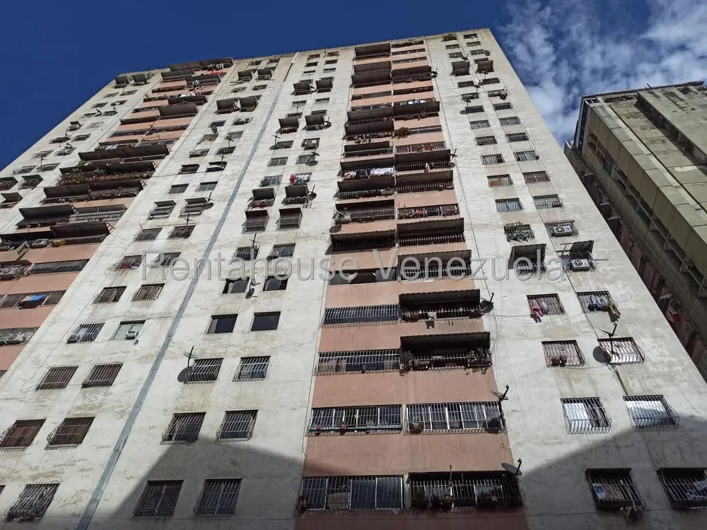 Apartment in Parroquia Santa Rosalía, Caracas - 1
