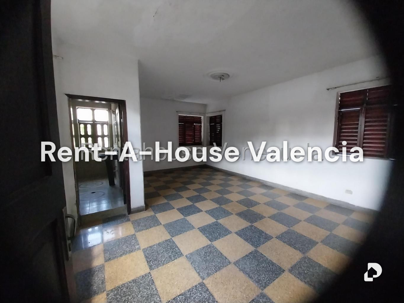 Local comercial en Avenida Bolivar Norte, Valencia – 16