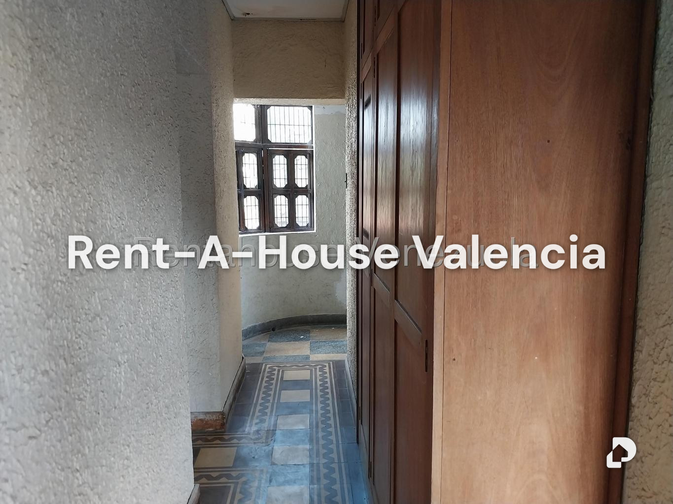 Local comercial en Avenida Bolivar Norte, Valencia – 20