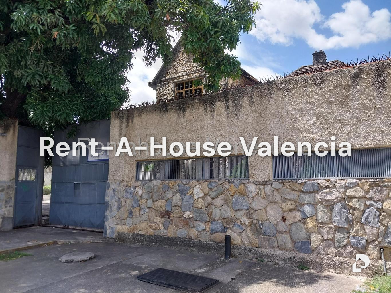 Local comercial en Avenida Bolivar Norte, Valencia – 24