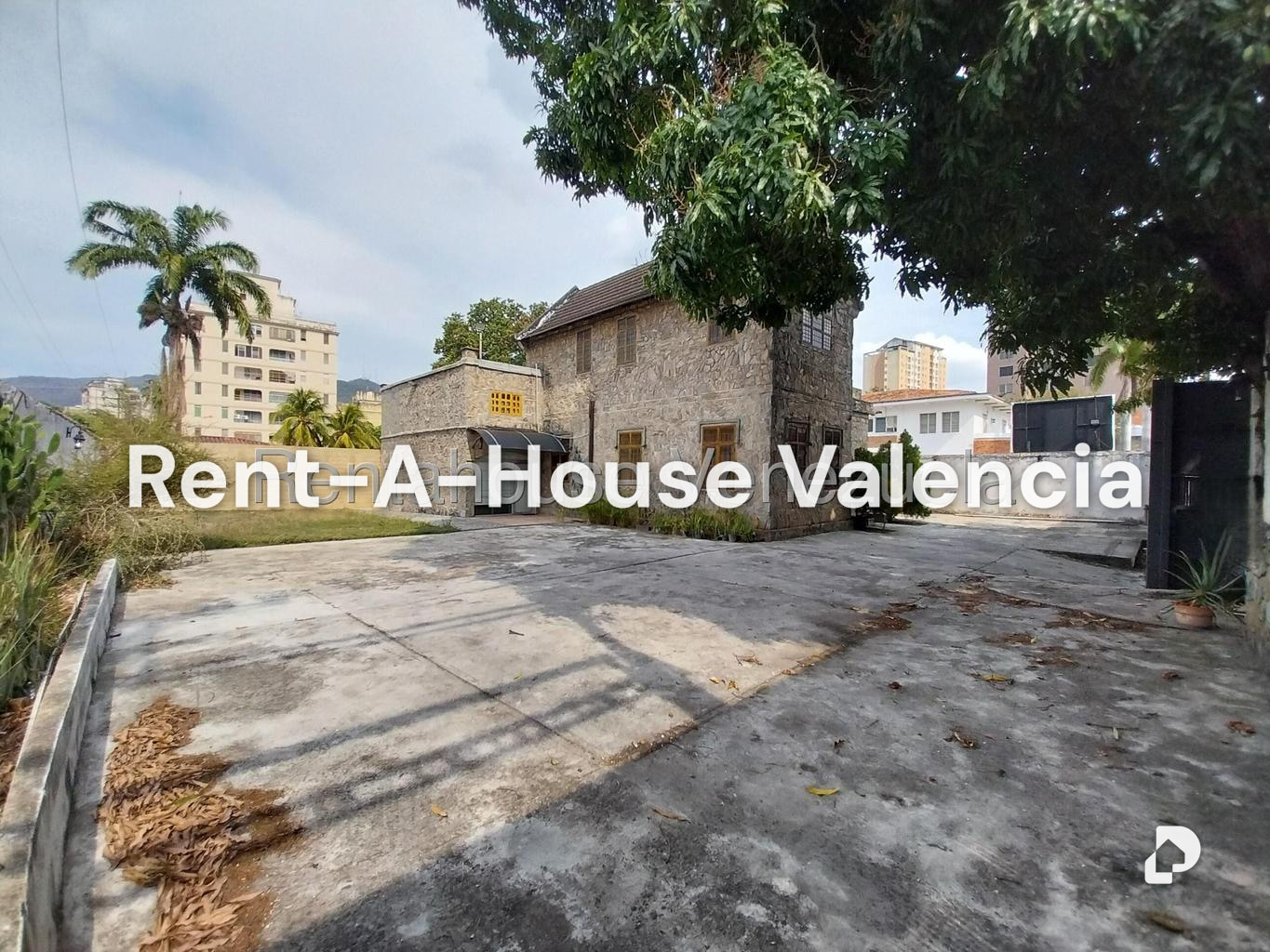 Local comercial en Avenida Bolivar Norte, Valencia – 21