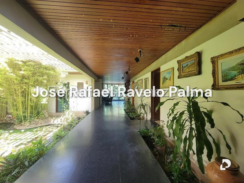 Casa en Prados del Este, Caracas – 29