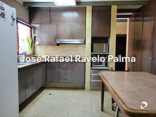 Casa en Prados del Este, Caracas – 27