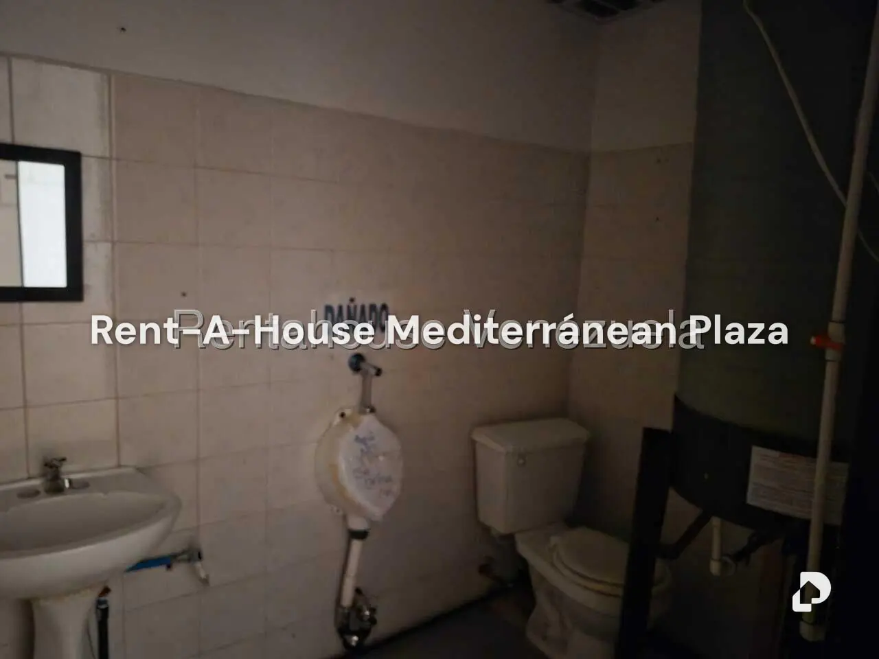 Commercial space in Zona Industrial, Valencia – 9