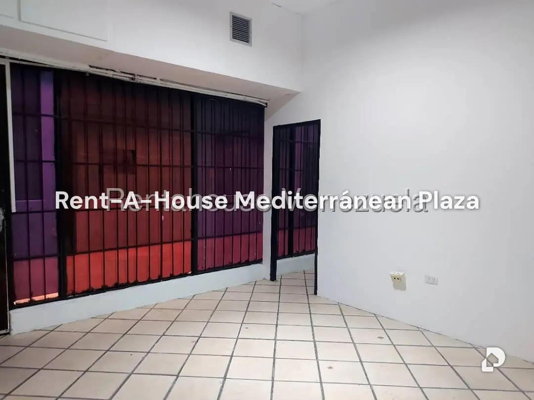 Commercial space in Zona Industrial, Valencia – 3