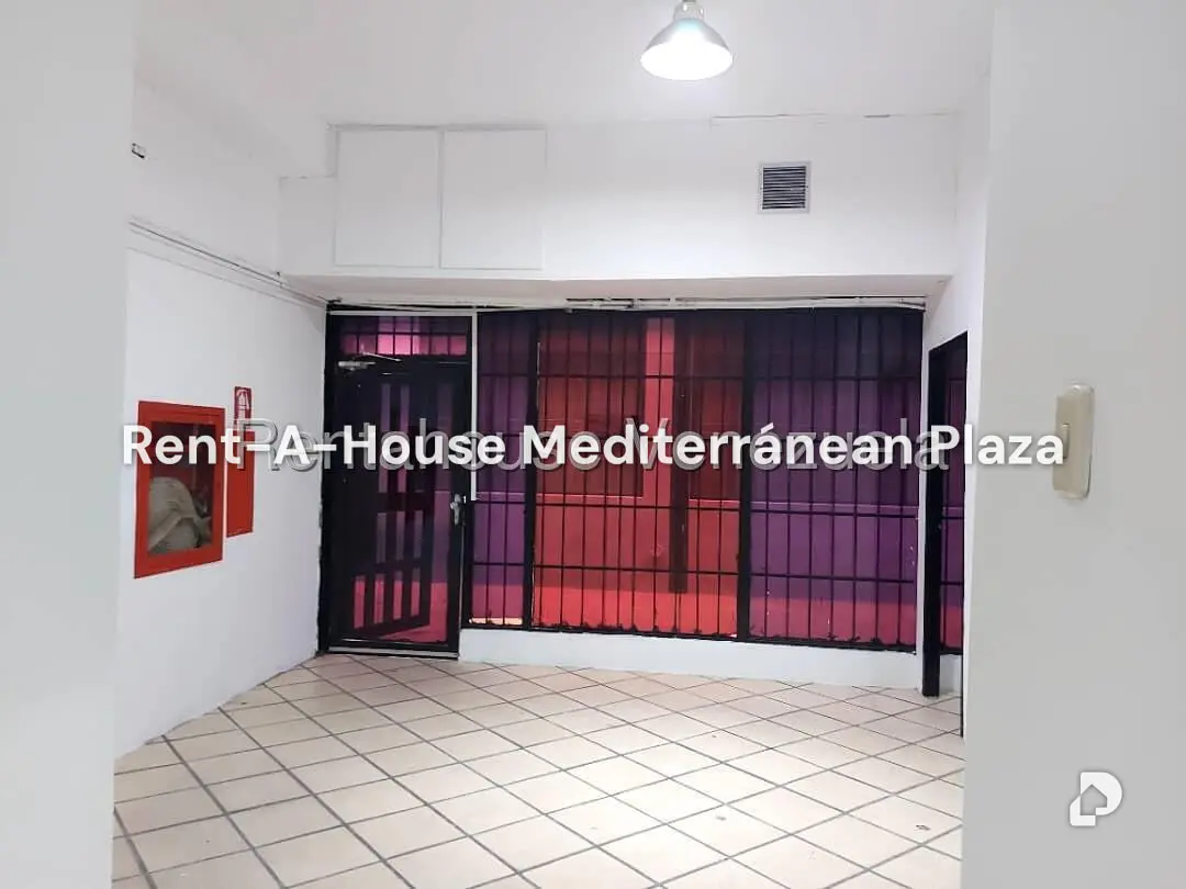 Commercial space in Zona Industrial, Valencia – 4