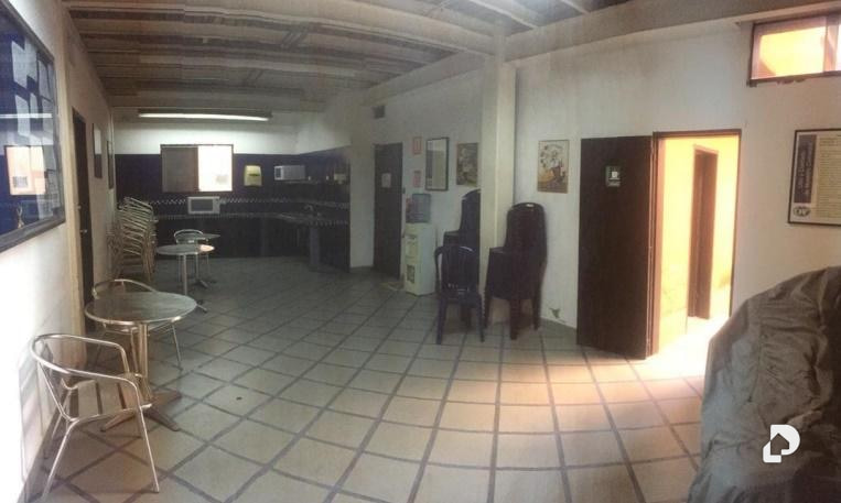 Local comercial en Los Chaguaramos, Caracas – 15