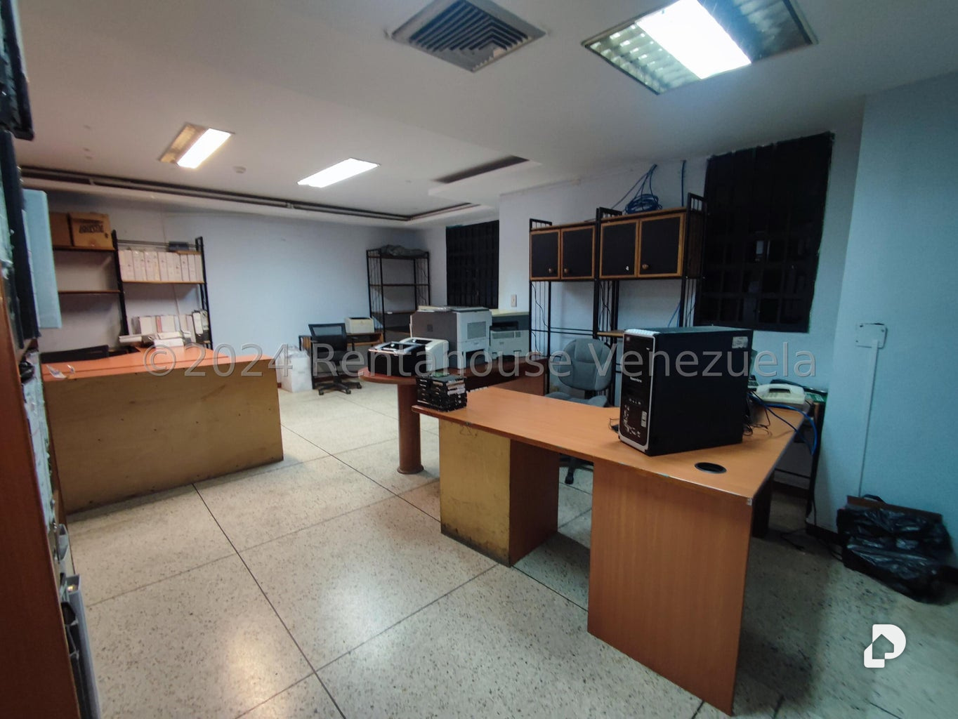 Local comercial en Los Chaguaramos, Caracas – 10