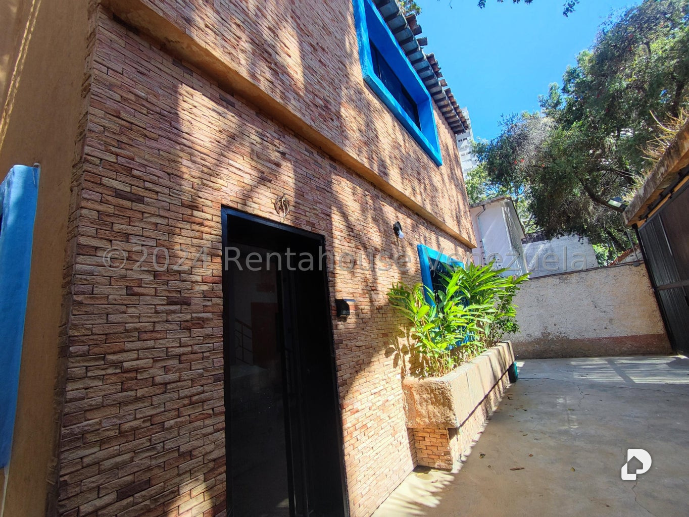 Local comercial en Los Chaguaramos, Caracas – 4