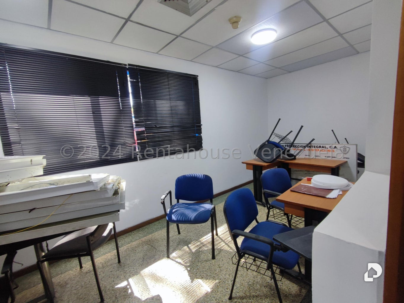 Local comercial en Los Chaguaramos, Caracas – 23
