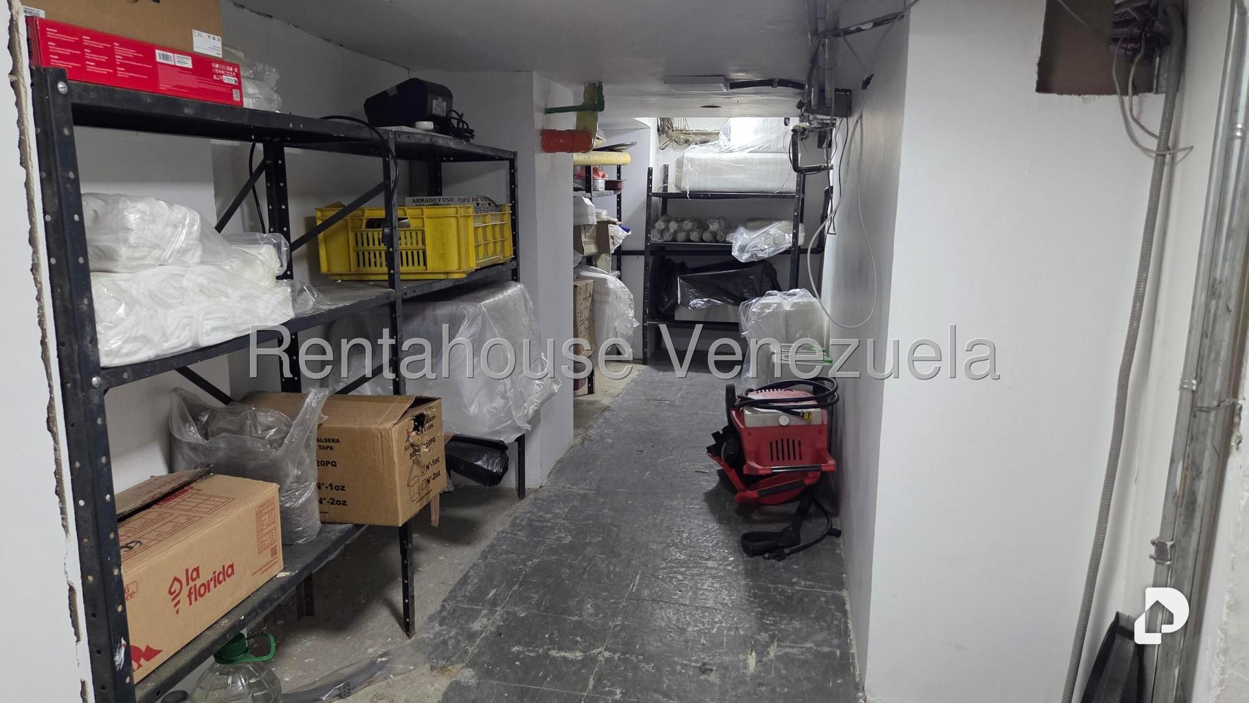 Local comercial en Parroquia La Candelaria, Caracas – 7