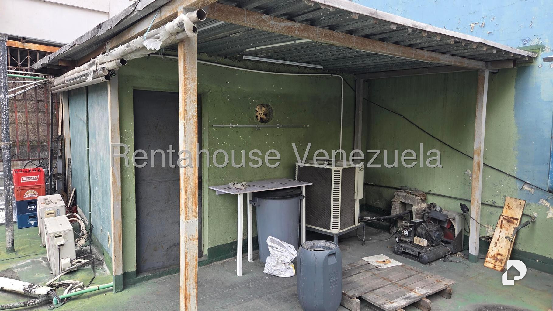 Local comercial en Parroquia La Candelaria, Caracas – 10