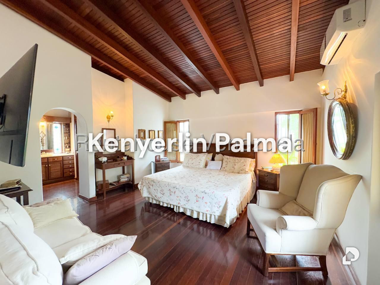 Casa en Lomas de La Lagunita, Caracas – 23