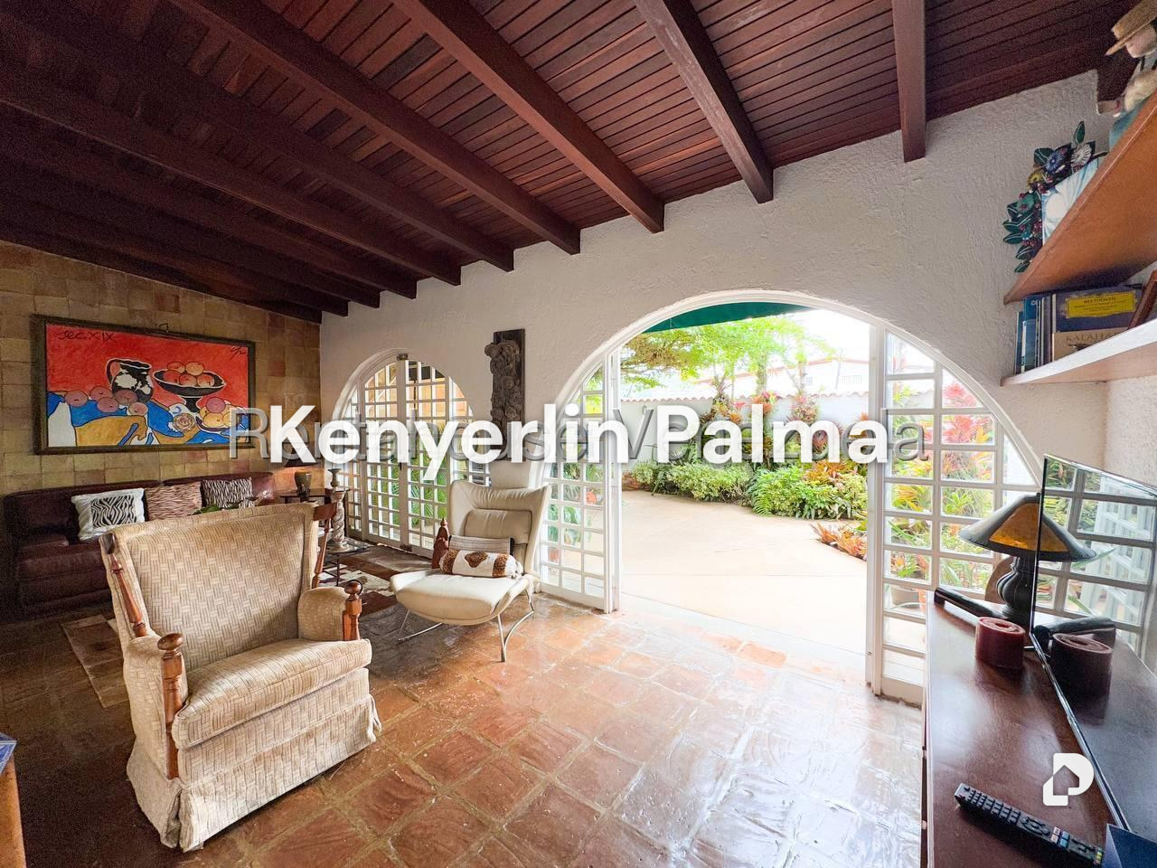 Casa en Lomas de La Lagunita, Caracas – 17