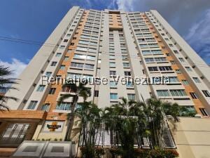 Apartamento en Urbanización Base Aragua, Maracay - 1