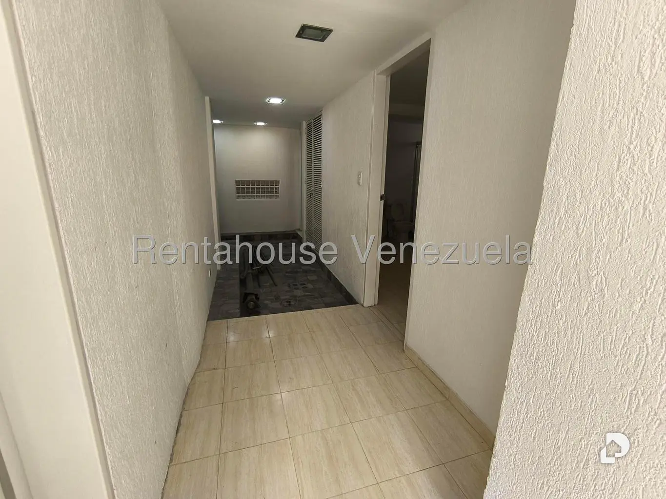 Apartamento en Lomas de La Lagunita, Caracas – 20