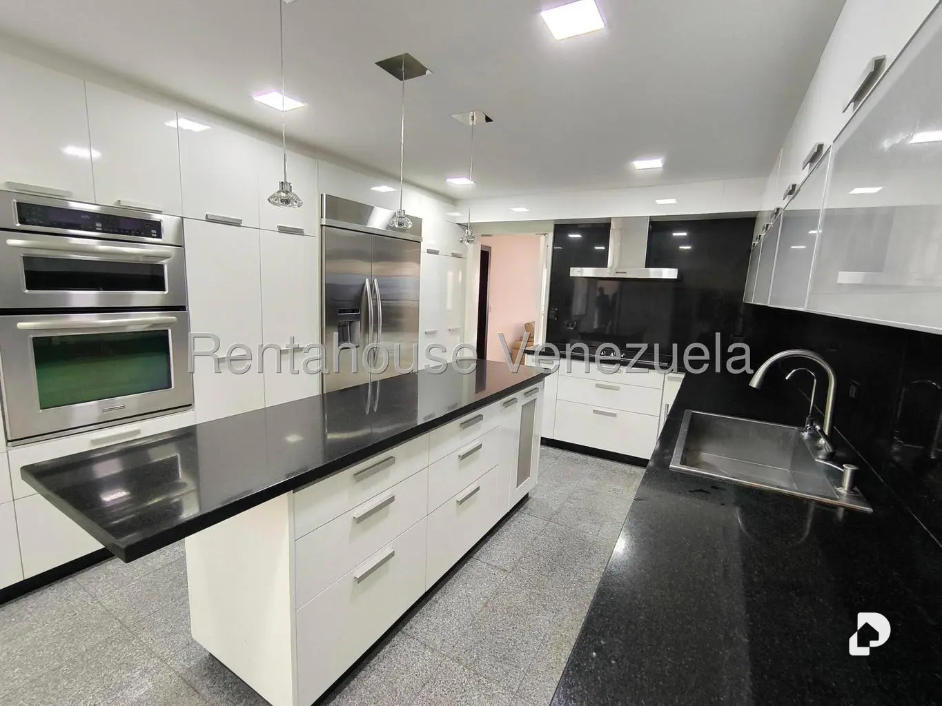 Apartamento en Lomas de La Lagunita, Caracas – 9