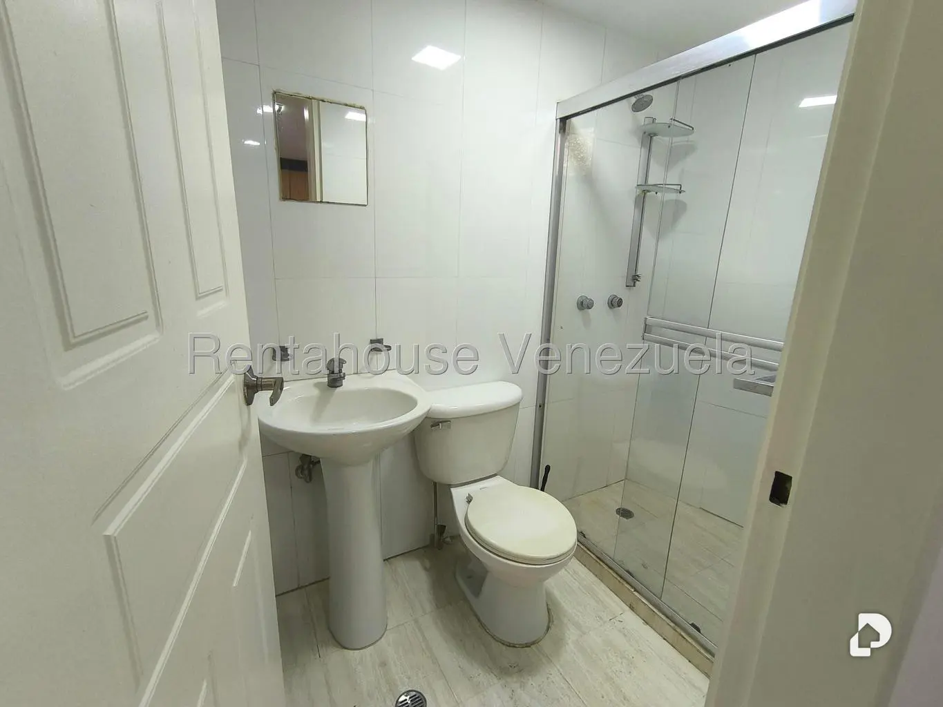 Apartamento en Lomas de La Lagunita, Caracas – 22
