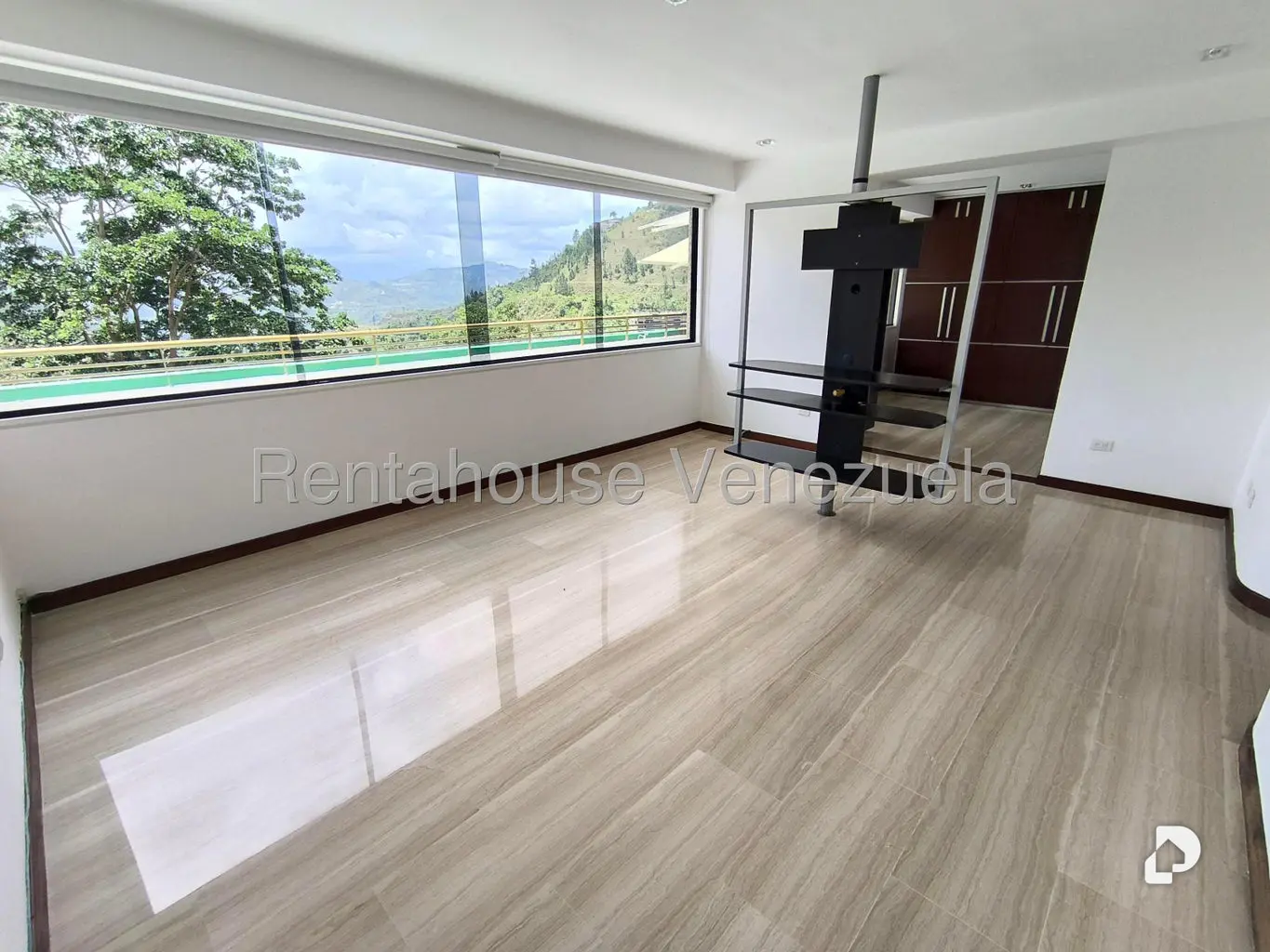 Apartamento en Lomas de La Lagunita, Caracas – 29