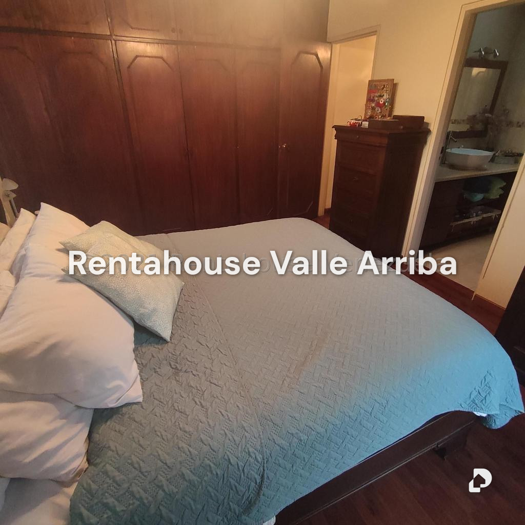 Casa en El Hatillo, Caracas – 29