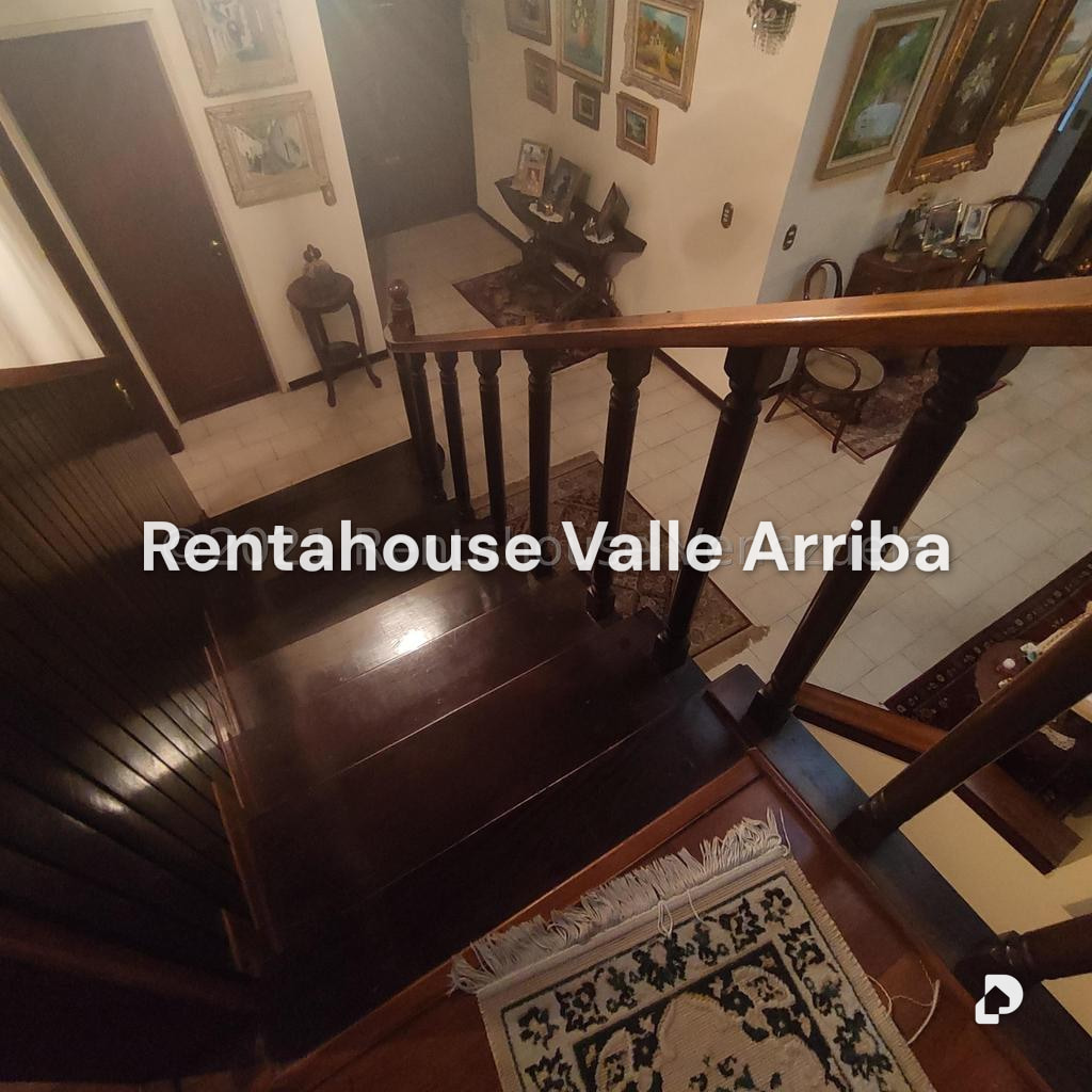 Casa en El Hatillo, Caracas – 26