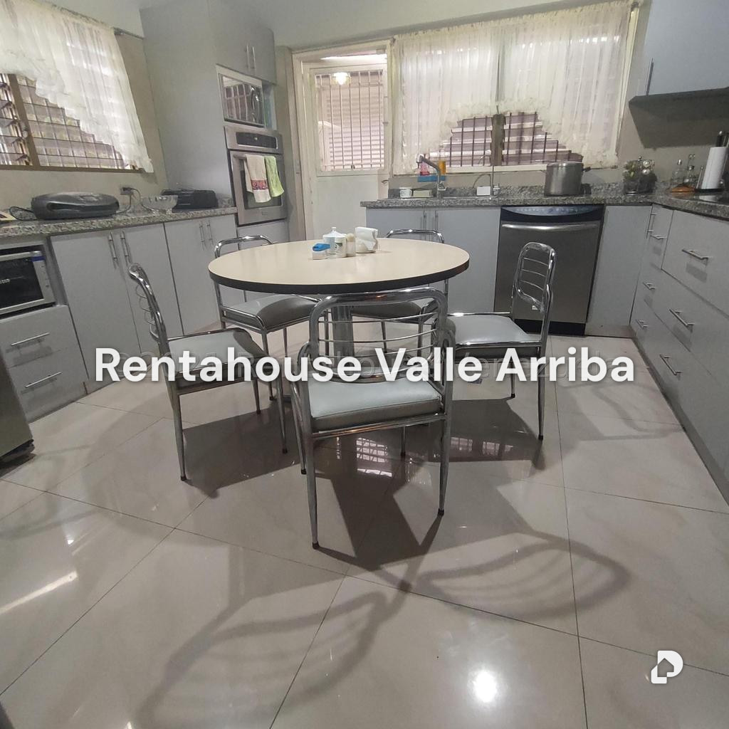 Casa en El Hatillo, Caracas – 21