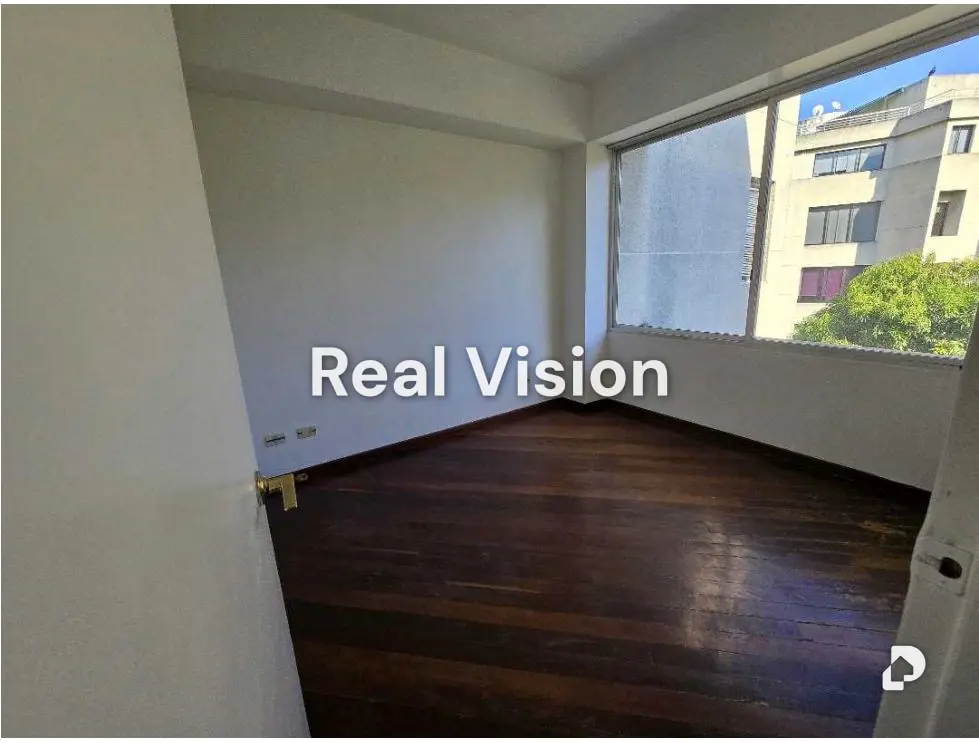 Apartamento en Urb. Miranda, Caracas – 12