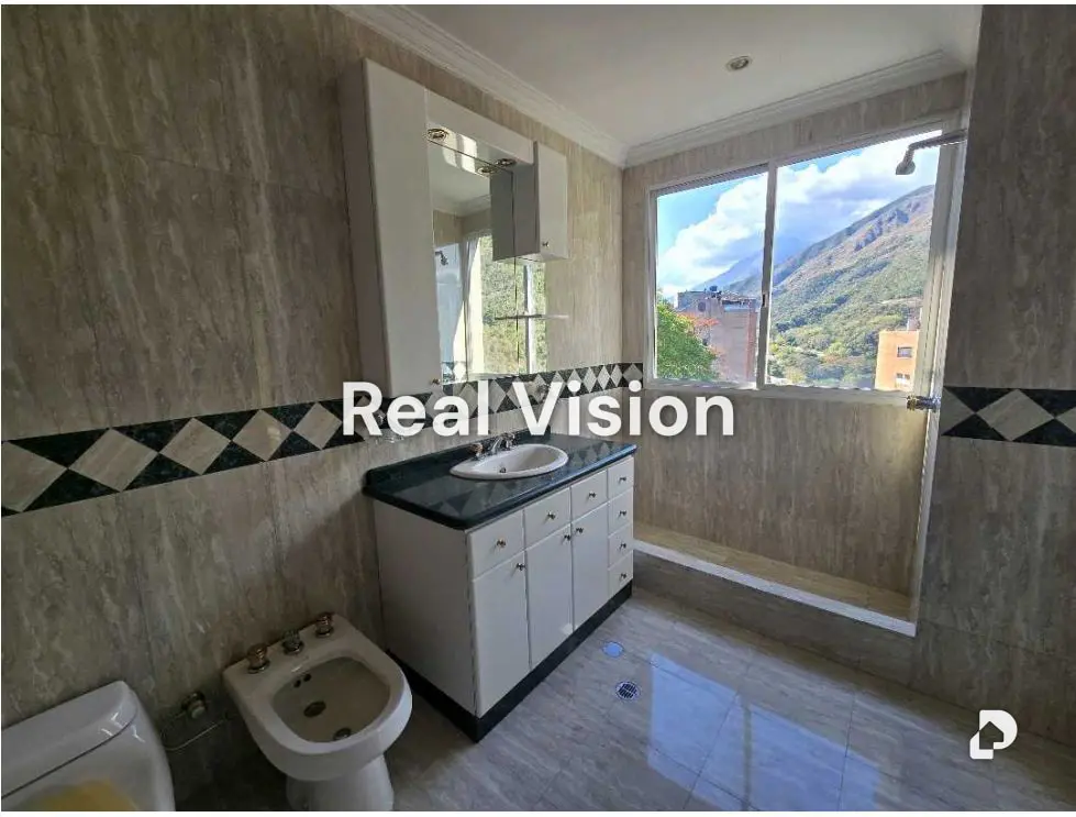 Apartamento en Urb. Miranda, Caracas – 29