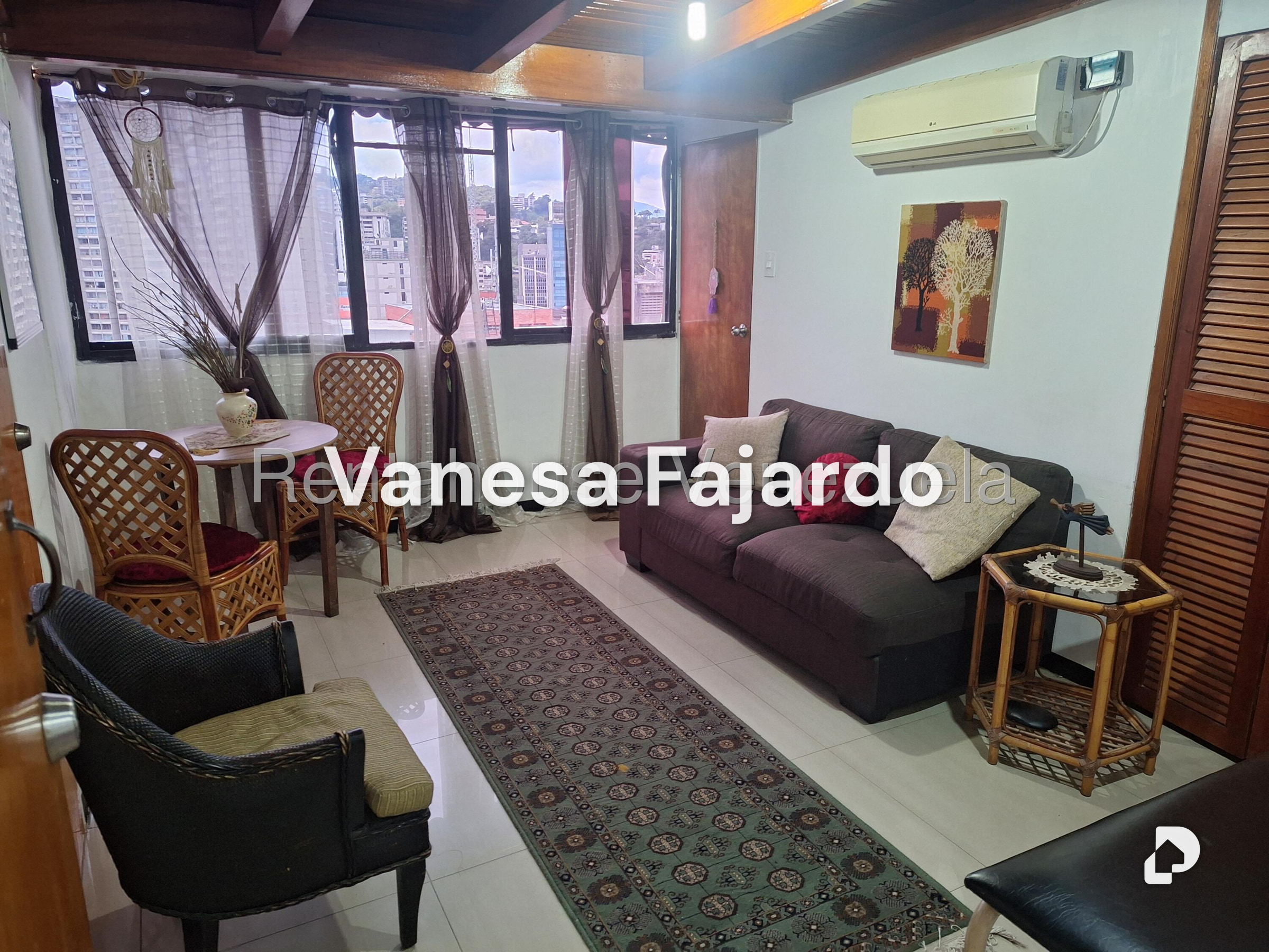 Oficina en Bello Monte, Caracas – 18