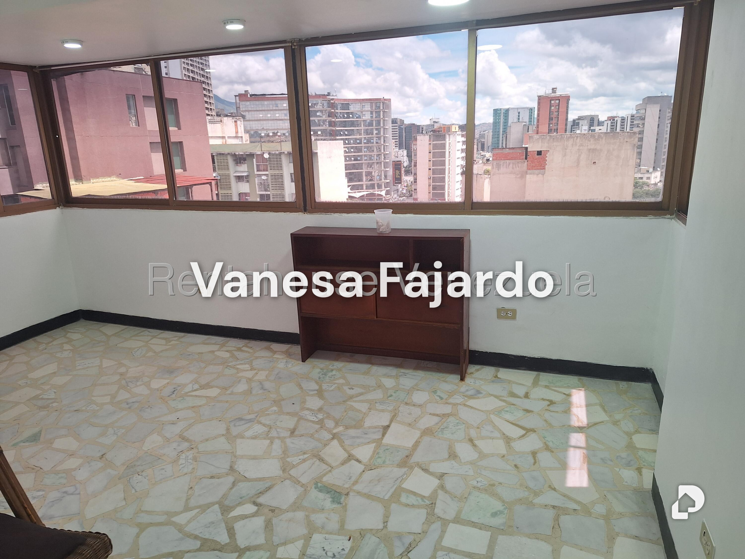 Oficina en Bello Monte, Caracas – 13