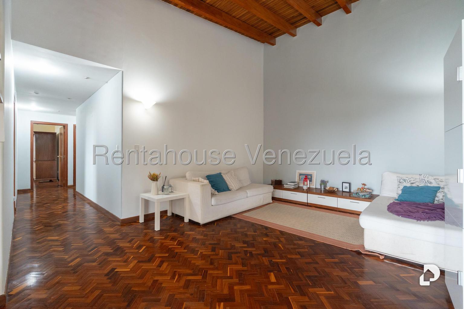 House in Oripoto, Caracas – 17