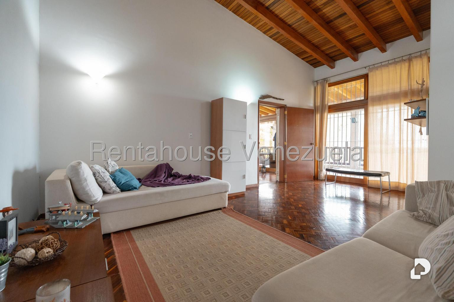 House in Oripoto, Caracas – 28