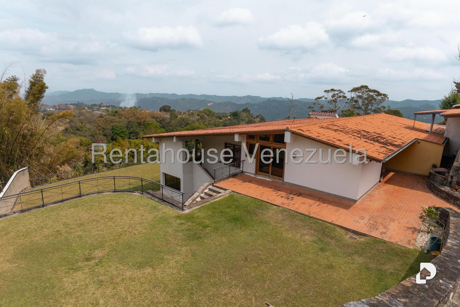 House in Oripoto, Caracas – 2