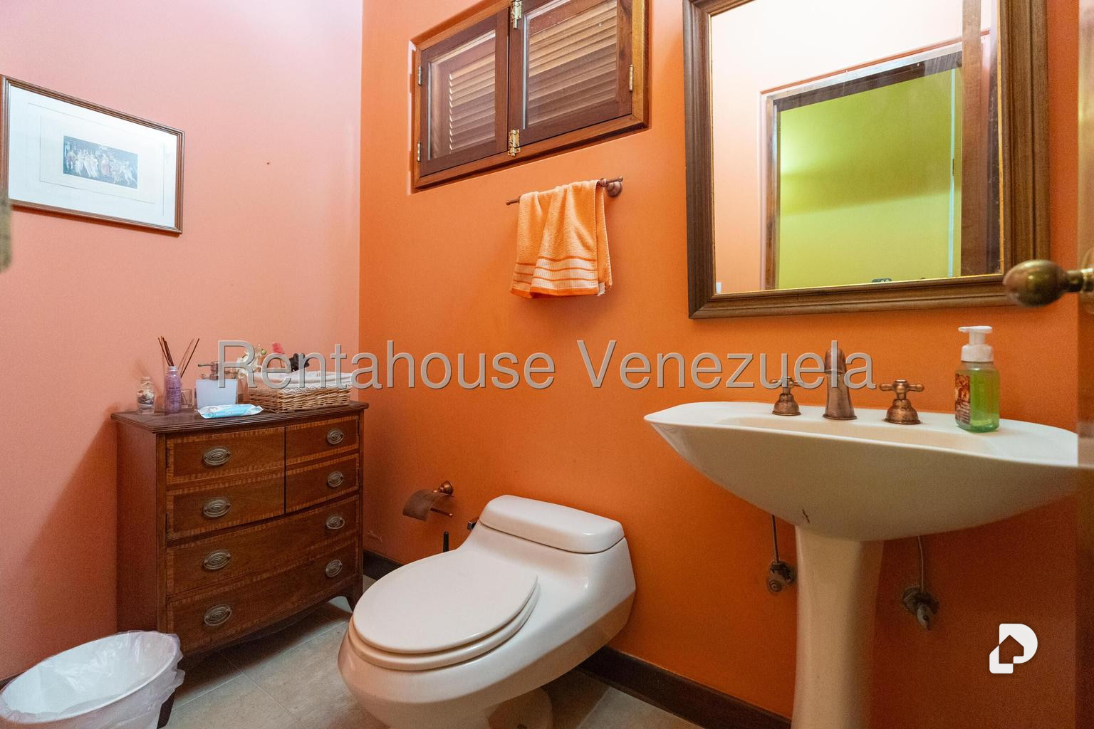 House in Oripoto, Caracas – 18