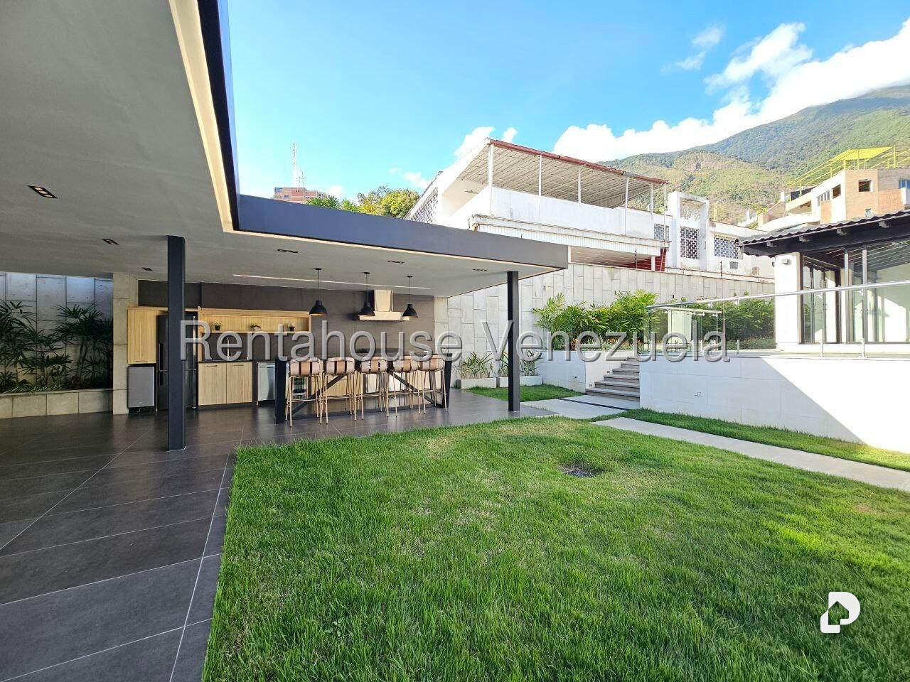 Casa en Altamira, Caracas – 29