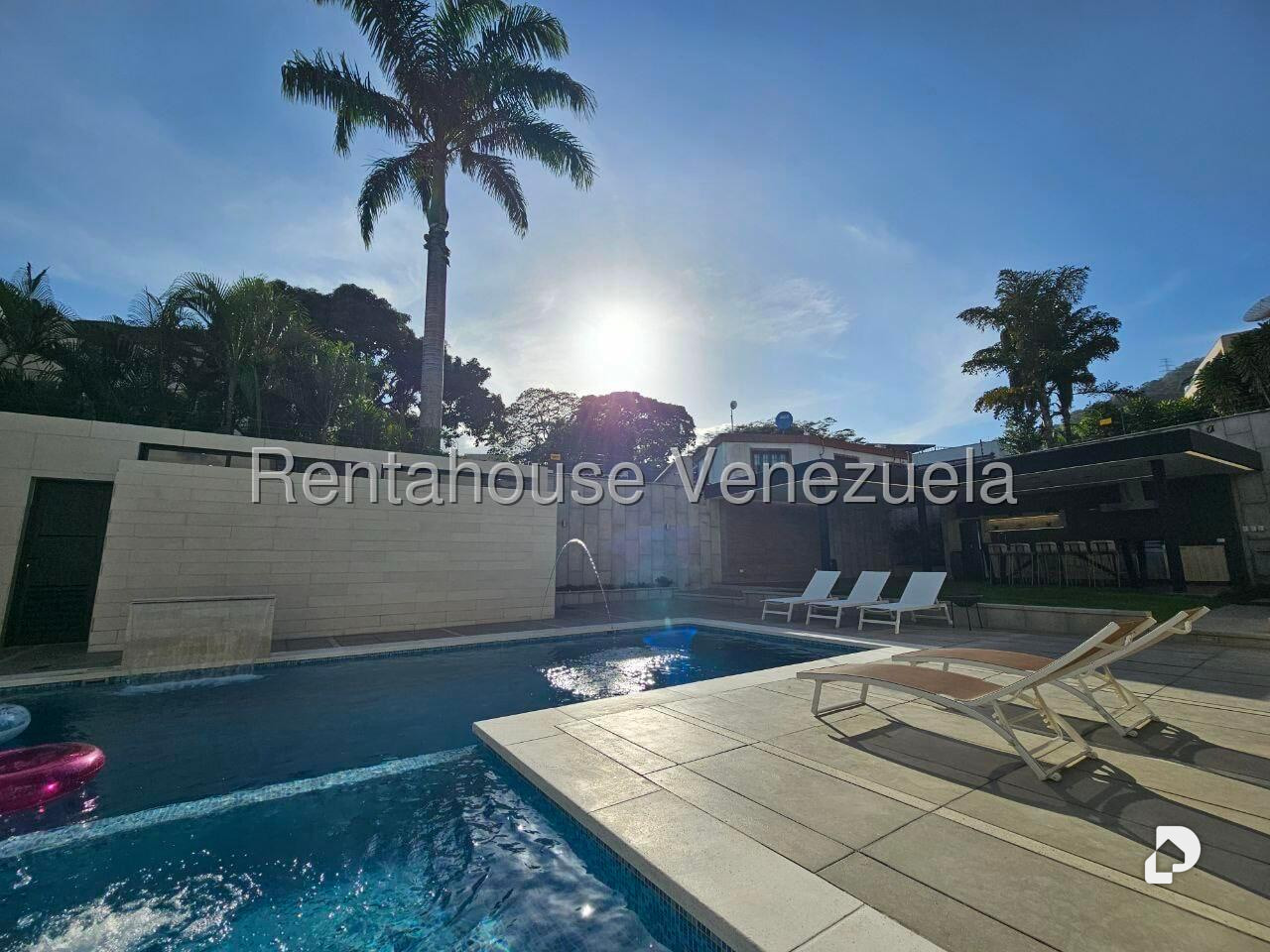 Casa en Altamira, Caracas – 26