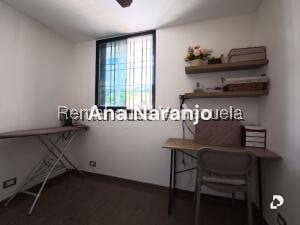 Casa en Prados del Este, Caracas – 25