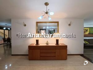 Casa en Prados del Este, Caracas – 17