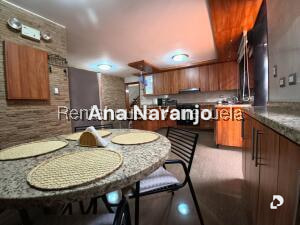 Casa en Prados del Este, Caracas – 24