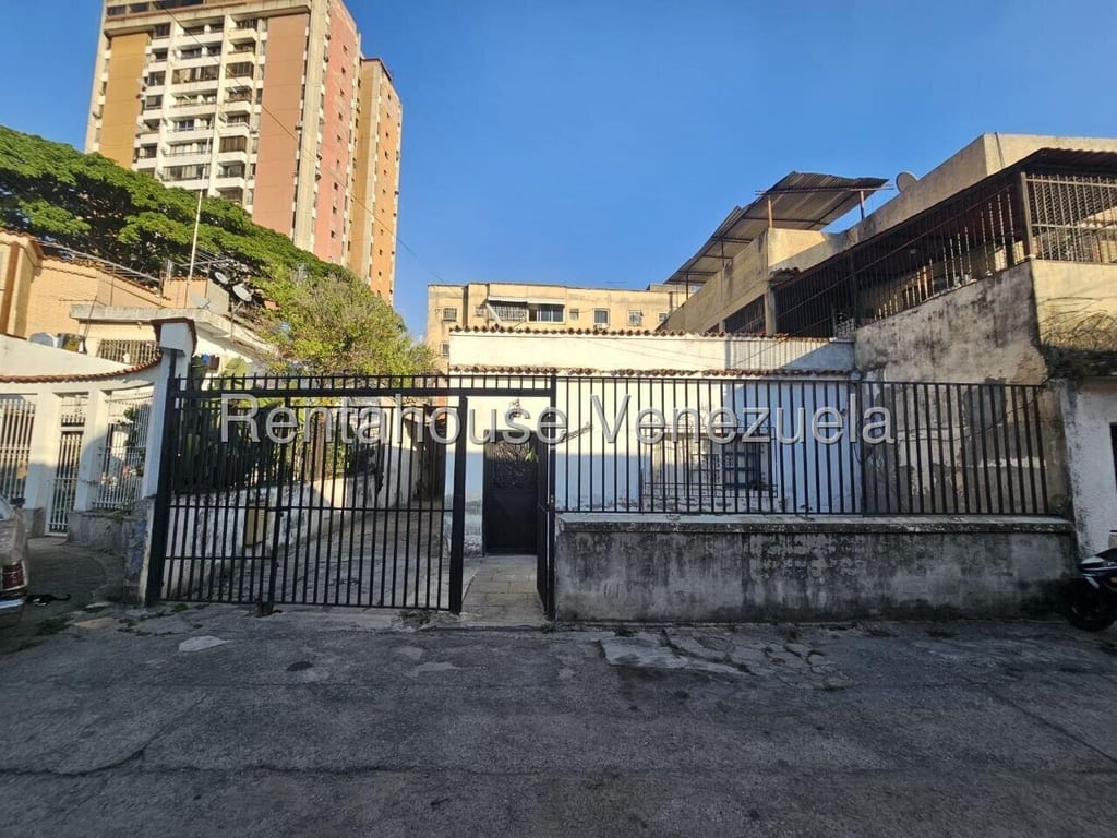 House in El Paraíso, Caracas - 1