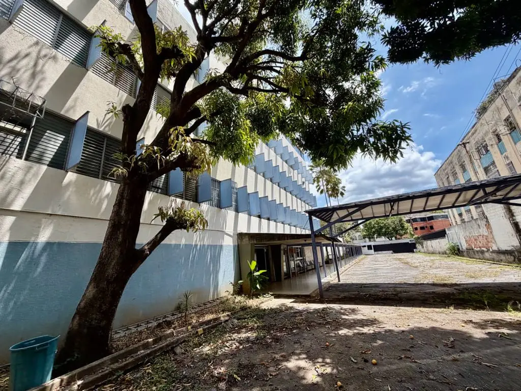 Building in La Florida, Caracas - 1