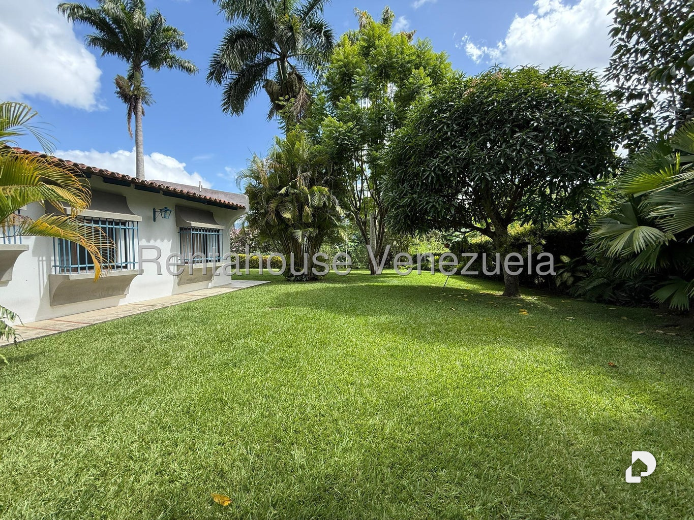 Casa en Cerro Verde, Caracas – 24