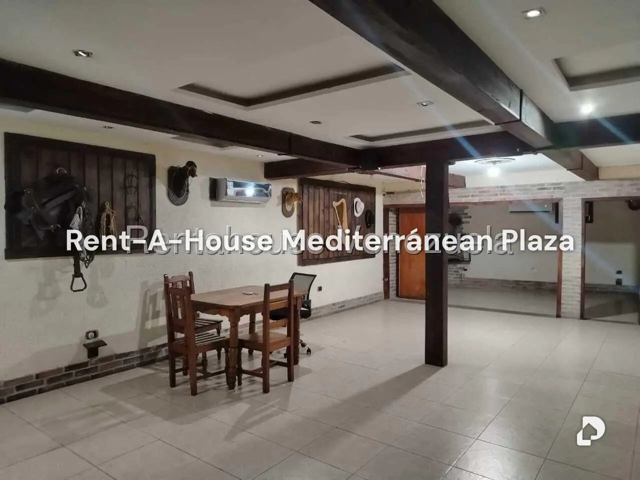 Local comercial en Parroquia Urbana San José, Valencia – 22