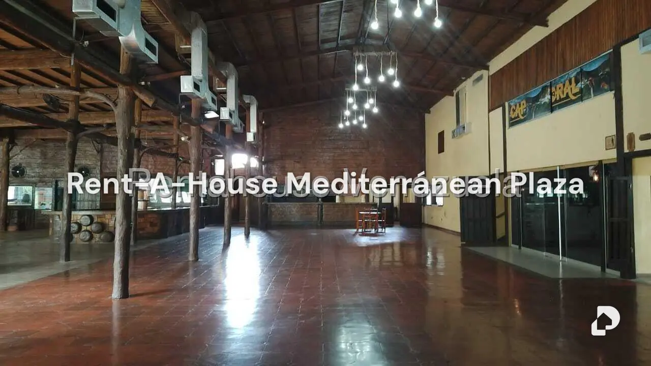 Local comercial en Parroquia Urbana San José, Valencia – 13