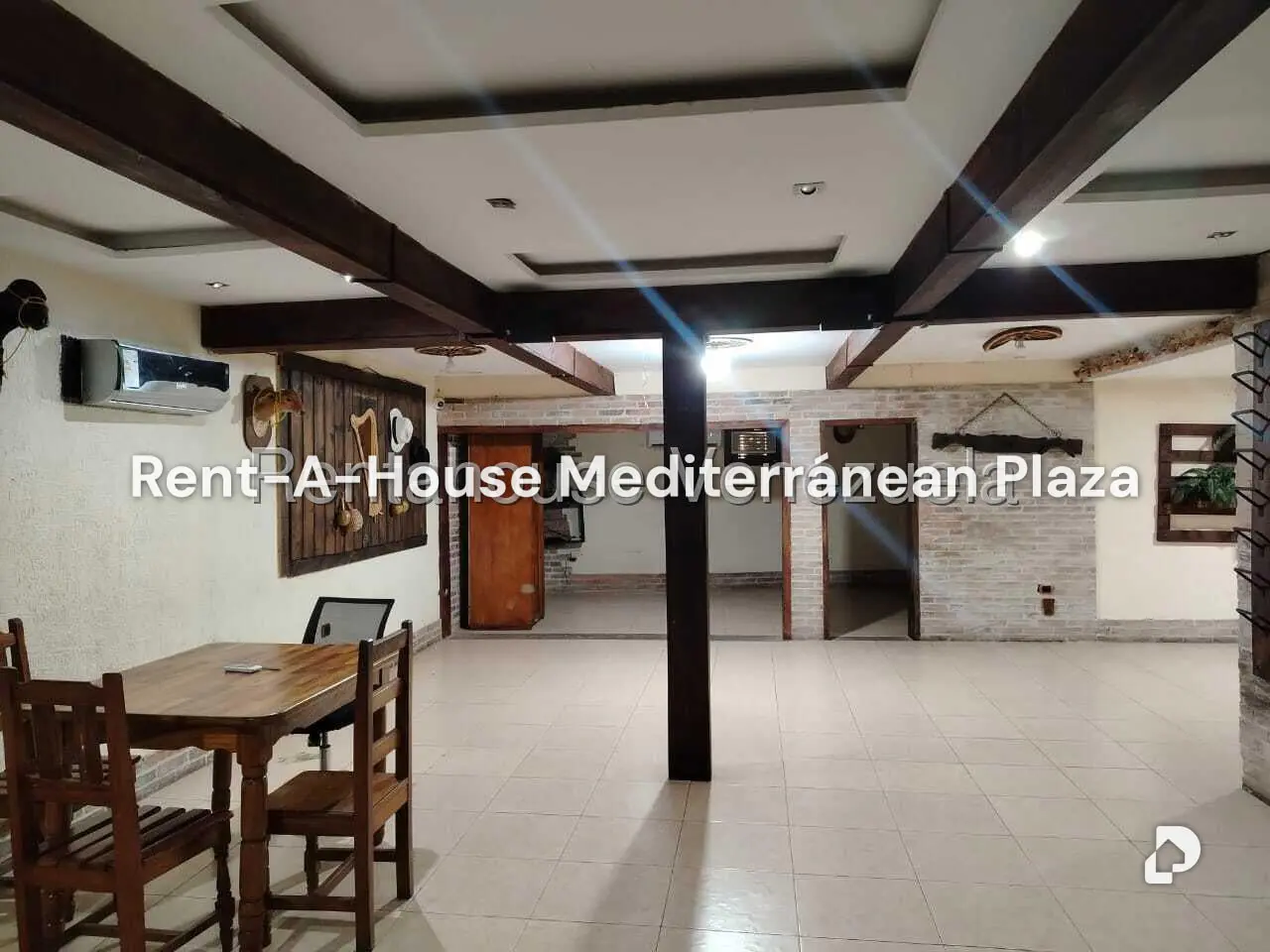 Local comercial en Parroquia Urbana San José, Valencia – 21