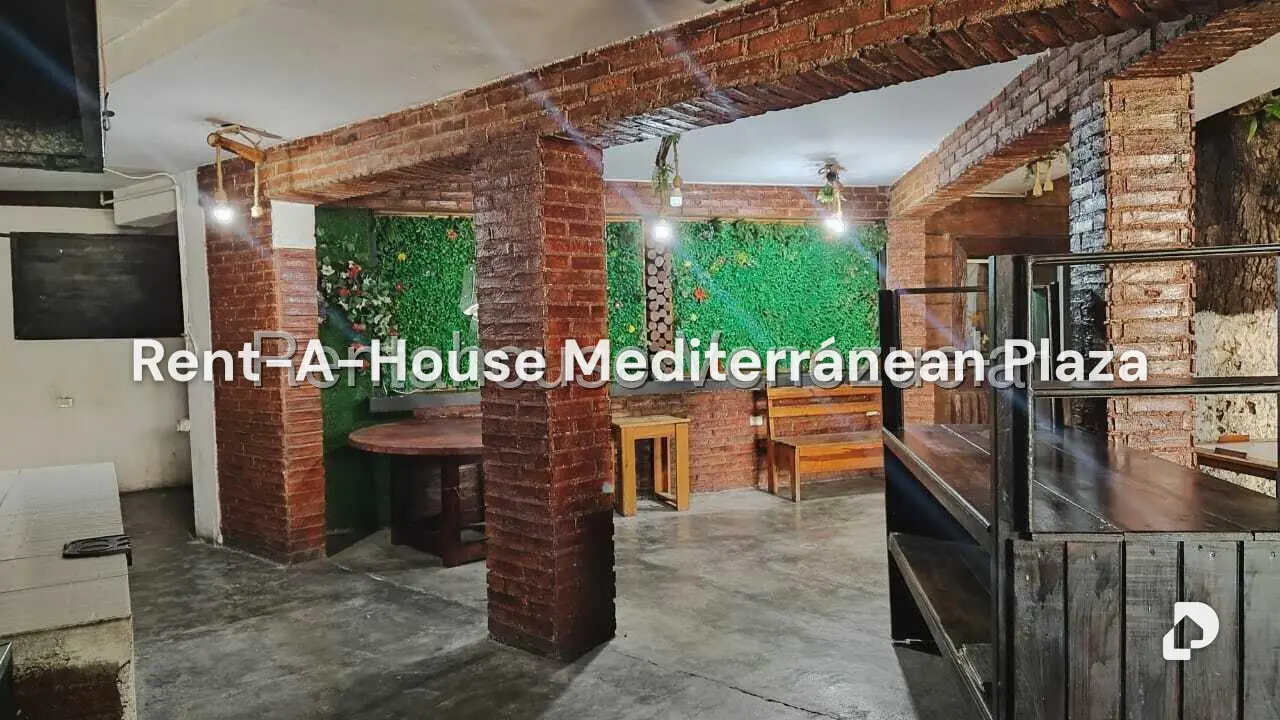 Local comercial en Parroquia Urbana San José, Valencia – 28