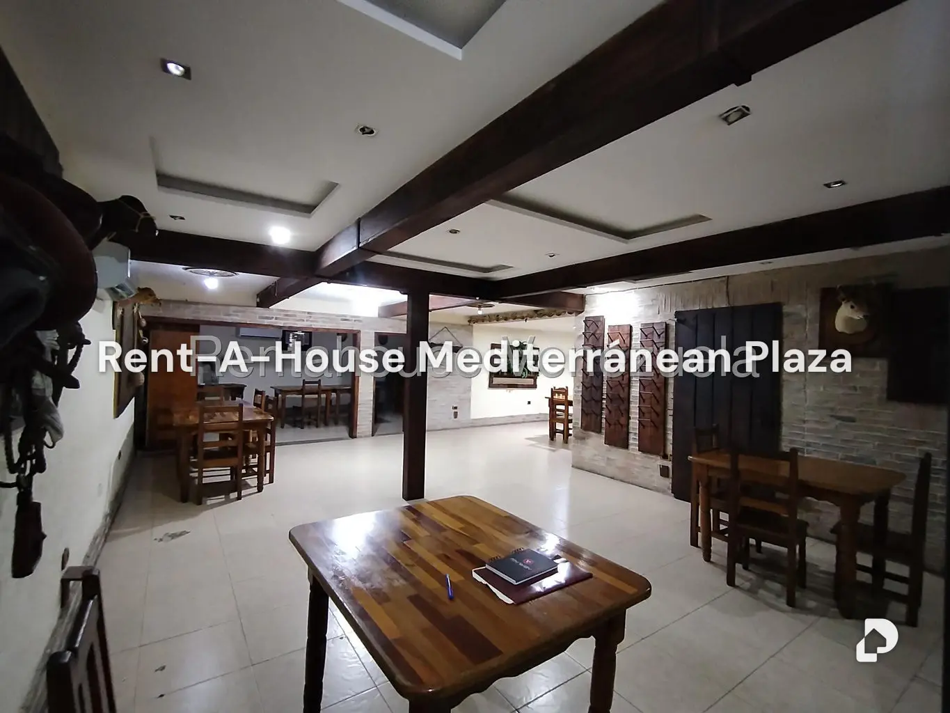 Local comercial en Parroquia Urbana San José, Valencia – 17