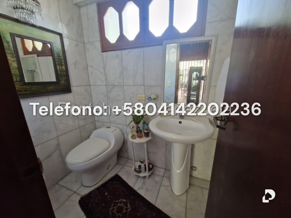 Casa en Santa Paula, Caracas – 25