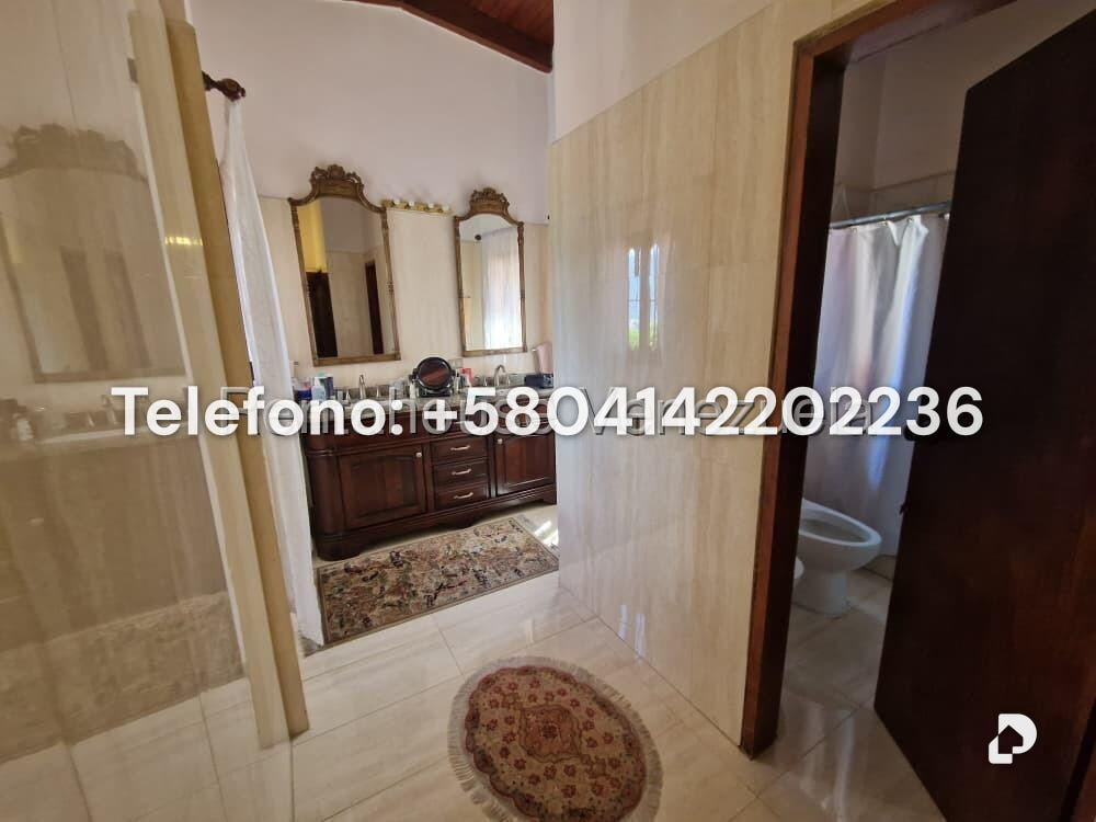Casa en Santa Paula, Caracas – 26